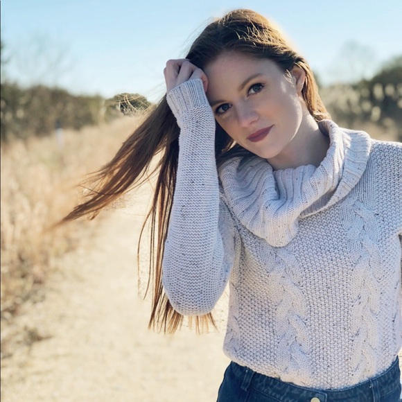 Meet your Posher, Kristen - Picture 1 of 2